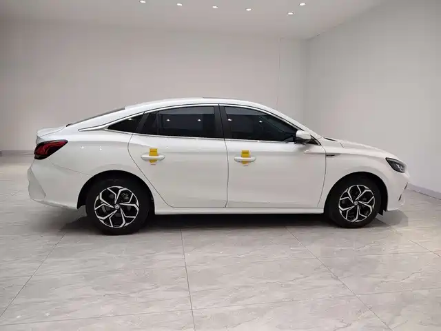 MG MG5 — миниатюра 4