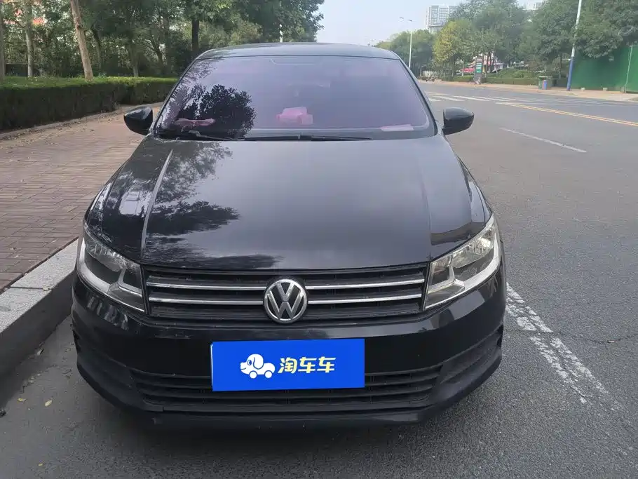 Volkswagen Santana — миниатюра 2