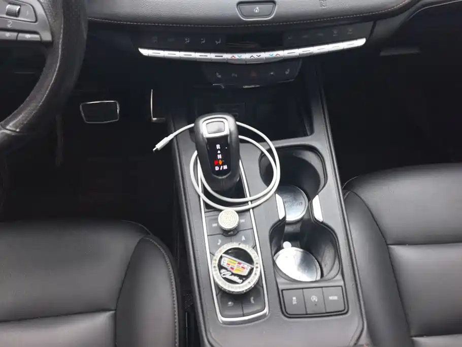 Cadillac XT4 — миниатюра 16