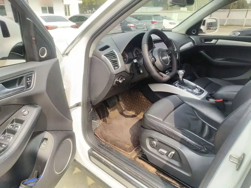 Audi Q5 (Import) — миниатюра 12