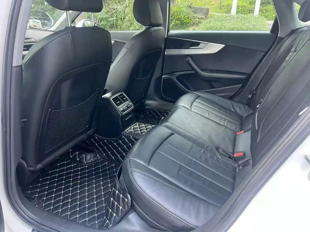 Audi A4L — миниатюра 8