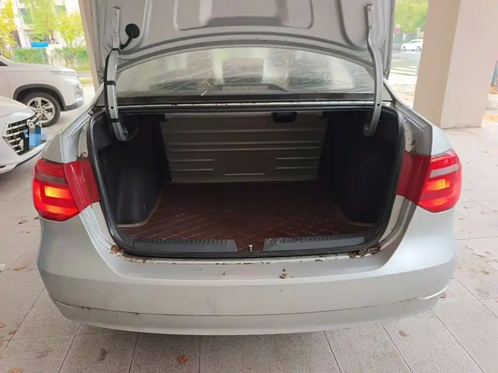 Volkswagen Jetta — миниатюра 19