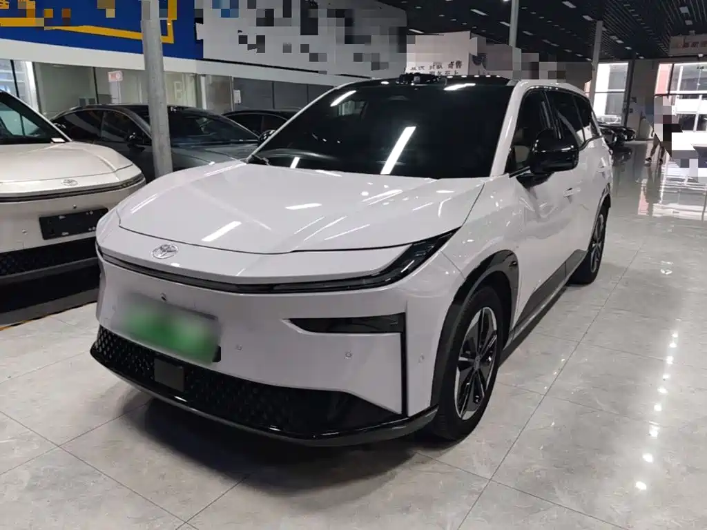 Toyota bZ3X — миниатюра 2
