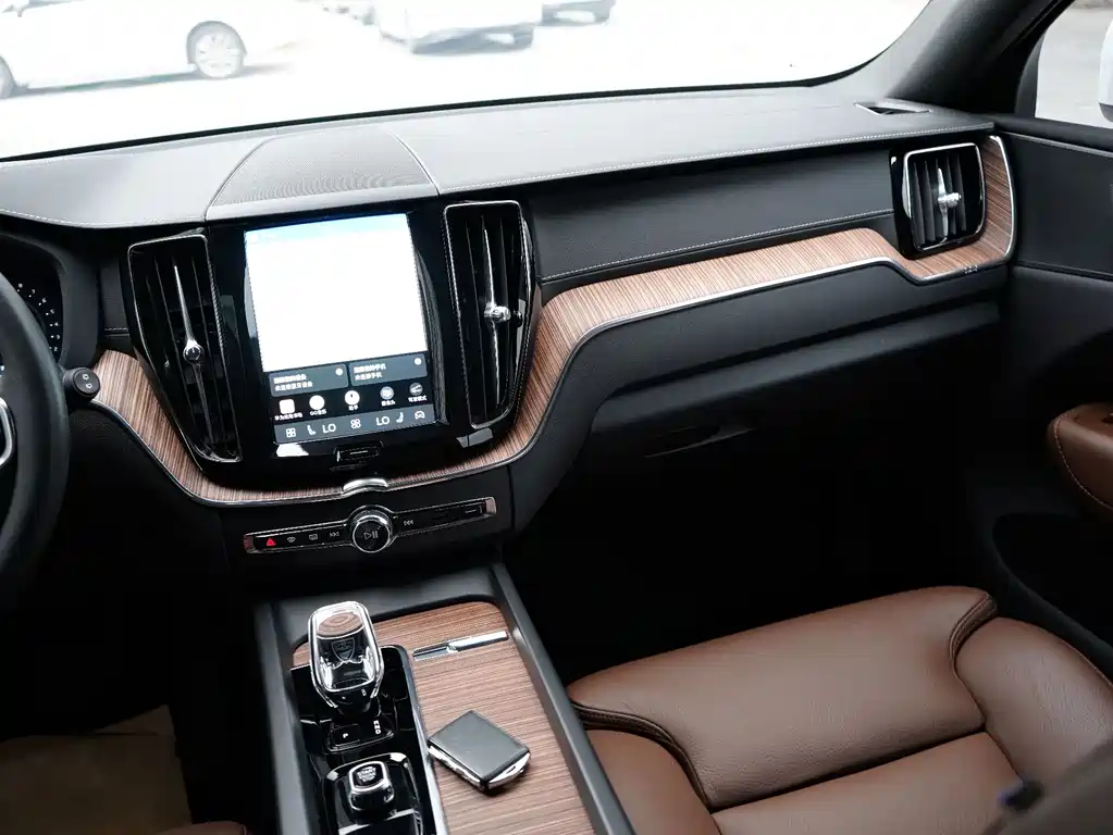 Volvo XC60 — миниатюра 17