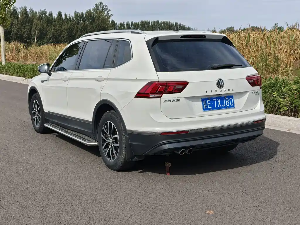 Volkswagen Tiguan L — миниатюра 7