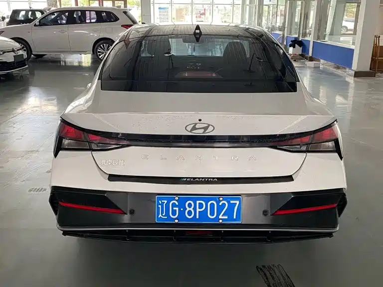 Hyundai Elantra — миниатюра 4