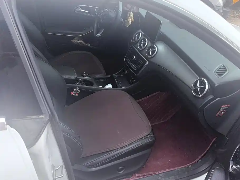 Mercedes-Benz CLA (Import) — миниатюра 8