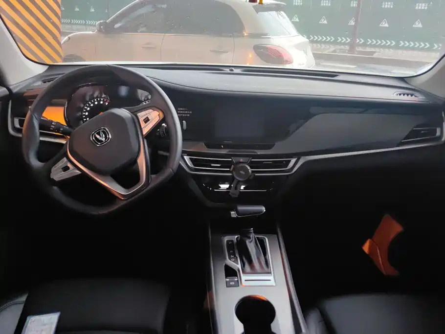 Changan CS35PLUS — миниатюра 12