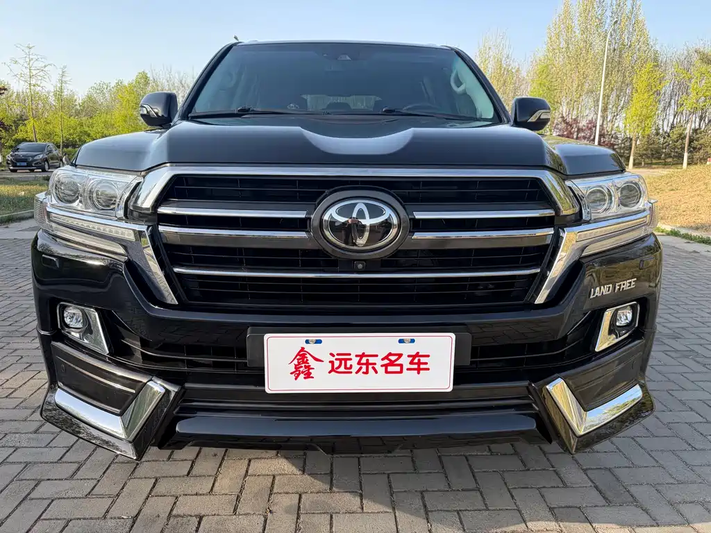 Toyota Land Cruiser 2020 5.7L AT