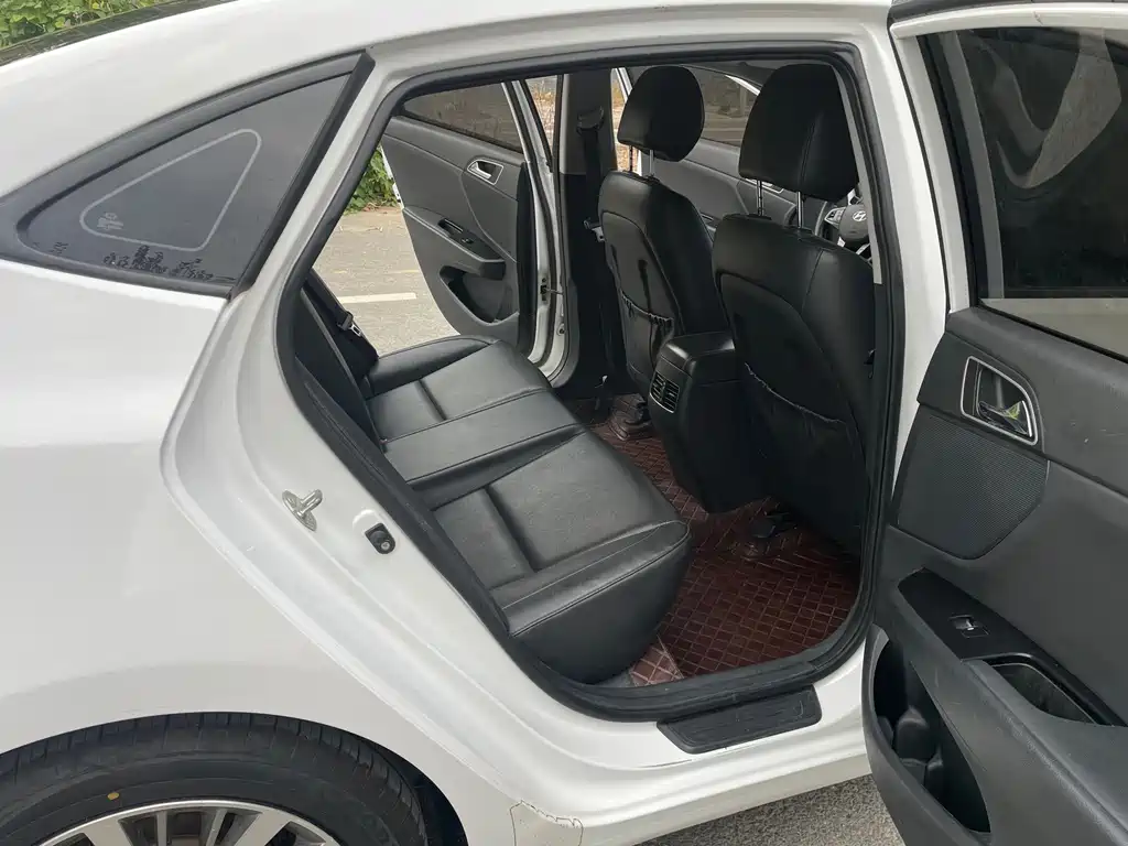 Hyundai Mistra — миниатюра 9