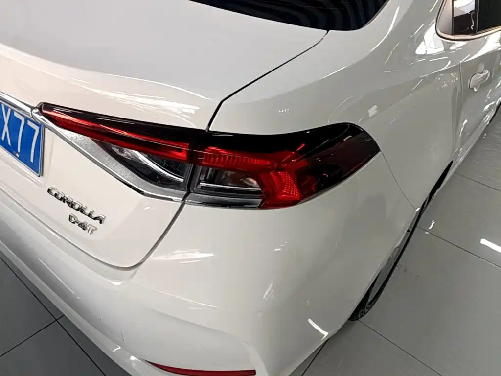 Toyota Corolla — миниатюра 8