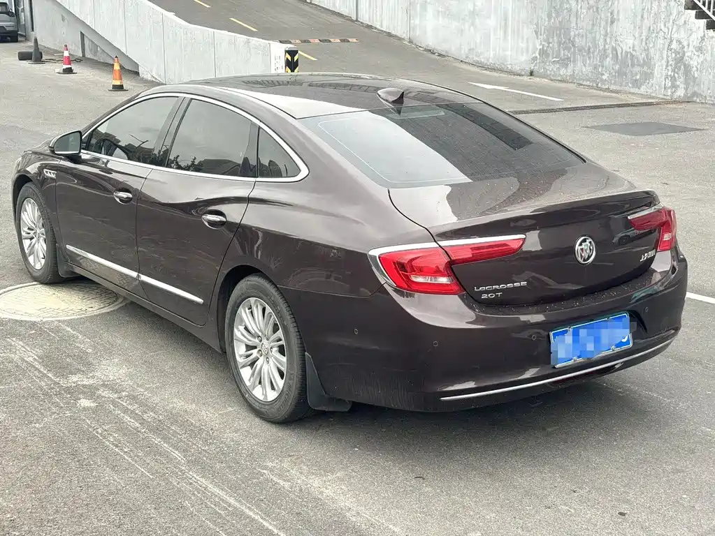 Buick LaCrosse — миниатюра 9