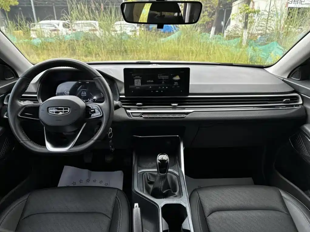 Geely Emgrand — миниатюра 5