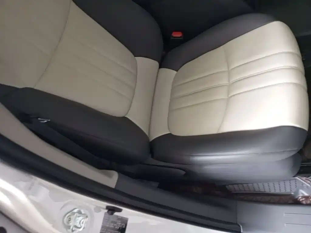 Toyota Sienna — миниатюра 25