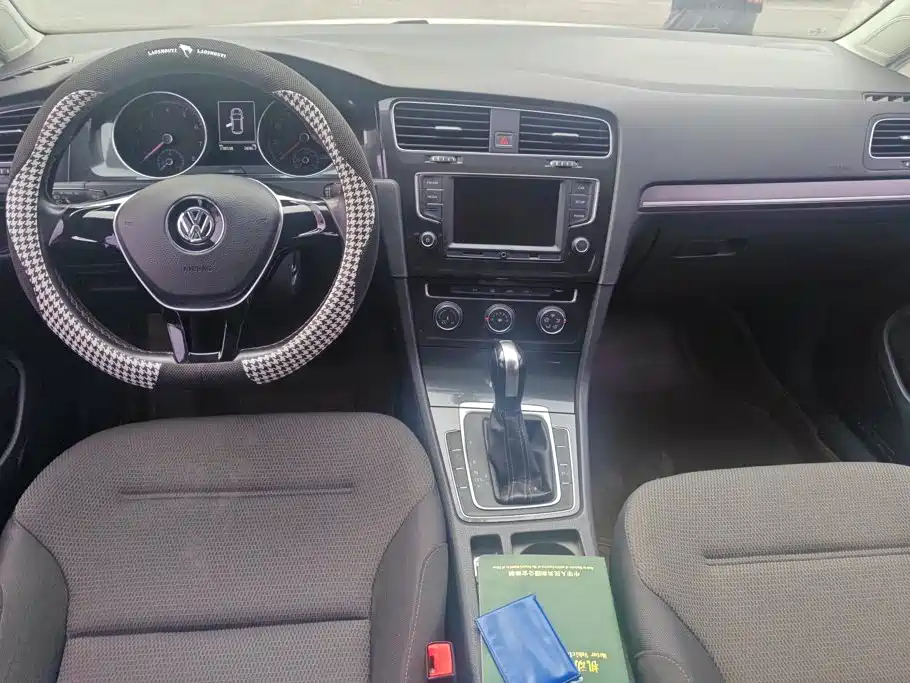Volkswagen Golf — миниатюра 12