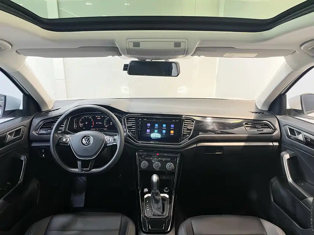 Volkswagen T-Roc — миниатюра 20