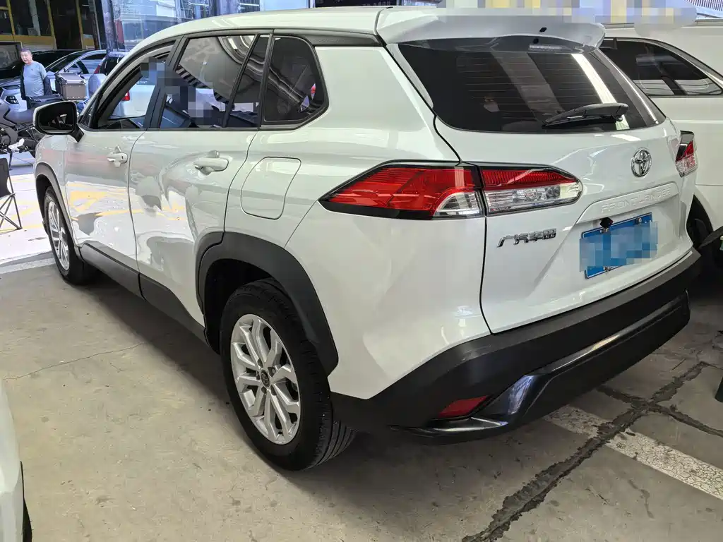 Toyota Frontlander — миниатюра 4