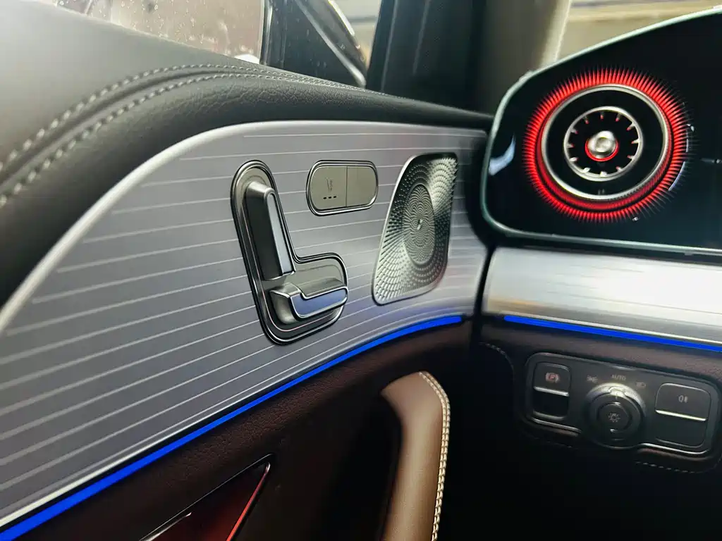 Mercedes-Benz GLE — миниатюра 11