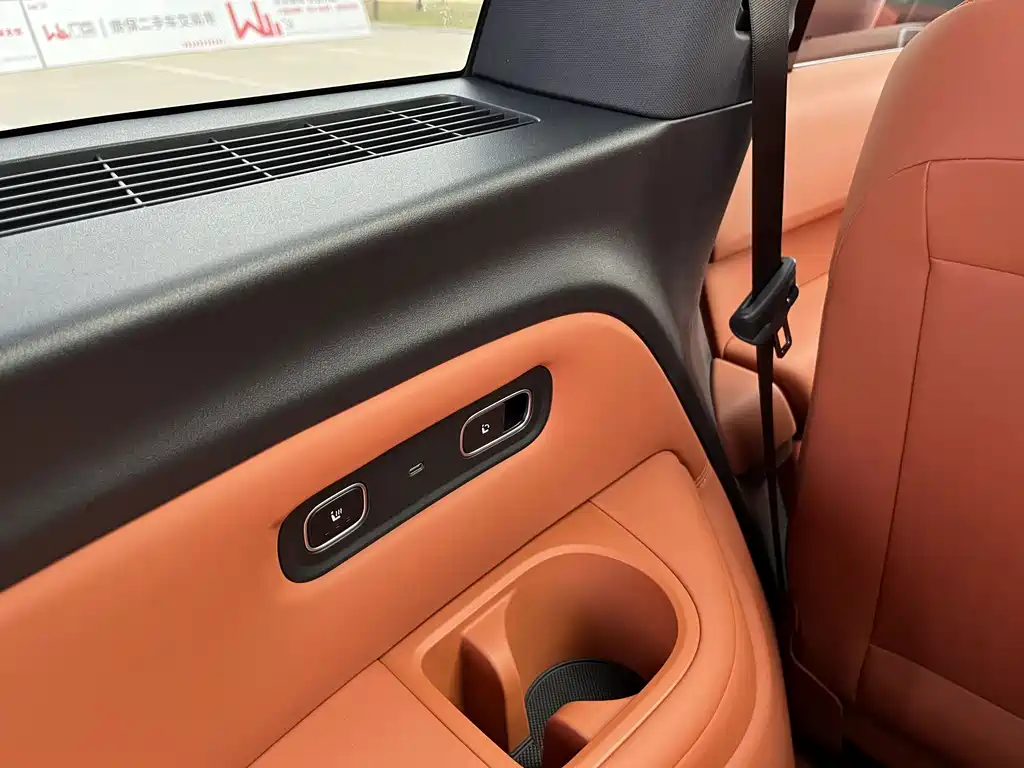 Li Auto Li L8 — миниатюра 14