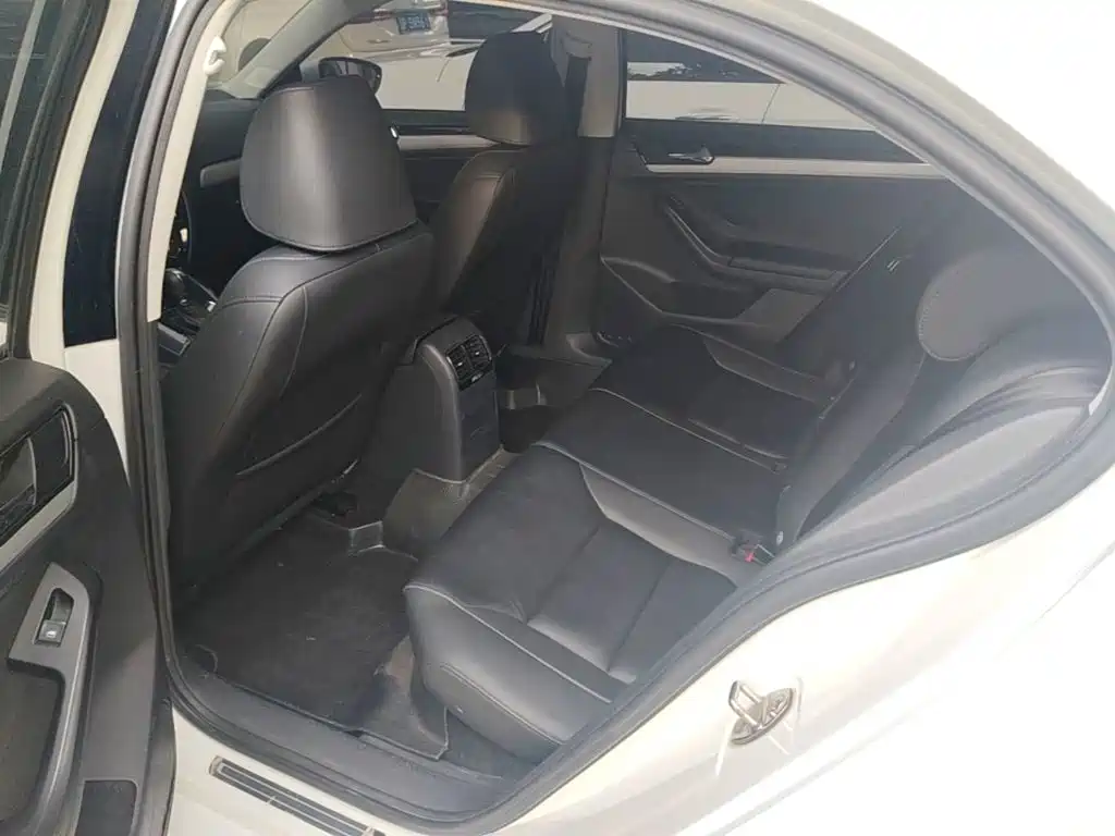Volkswagen Sagitar — миниатюра 17