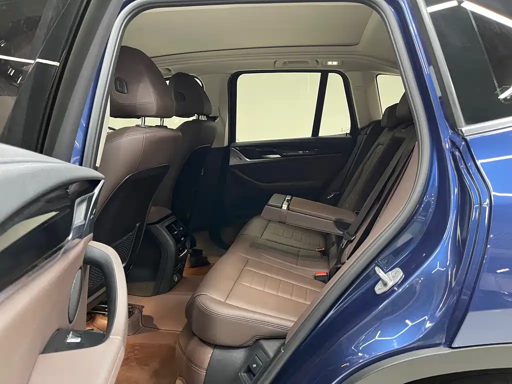 BMW X3 — миниатюра 10