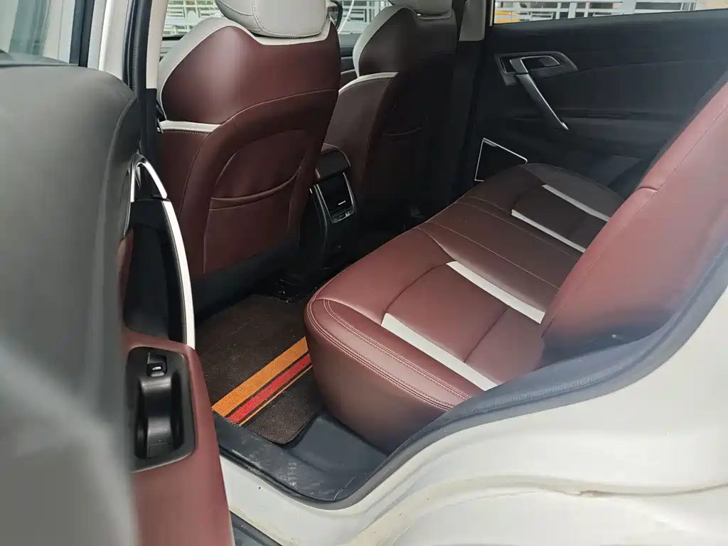 Geely Boyue — миниатюра 10