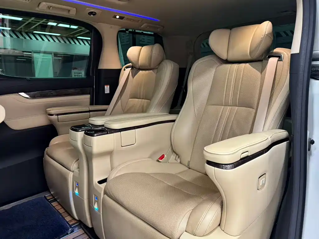 Toyota Vellfire 2021 2.5L HV Luxury