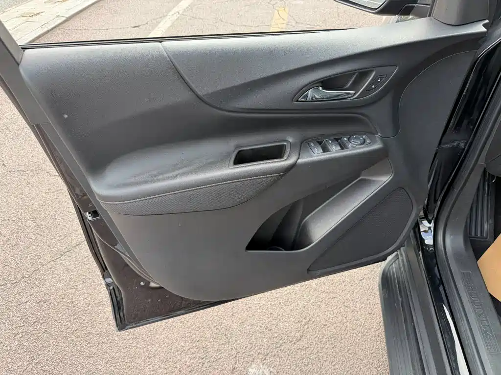 Chevrolet Equinox — миниатюра 6