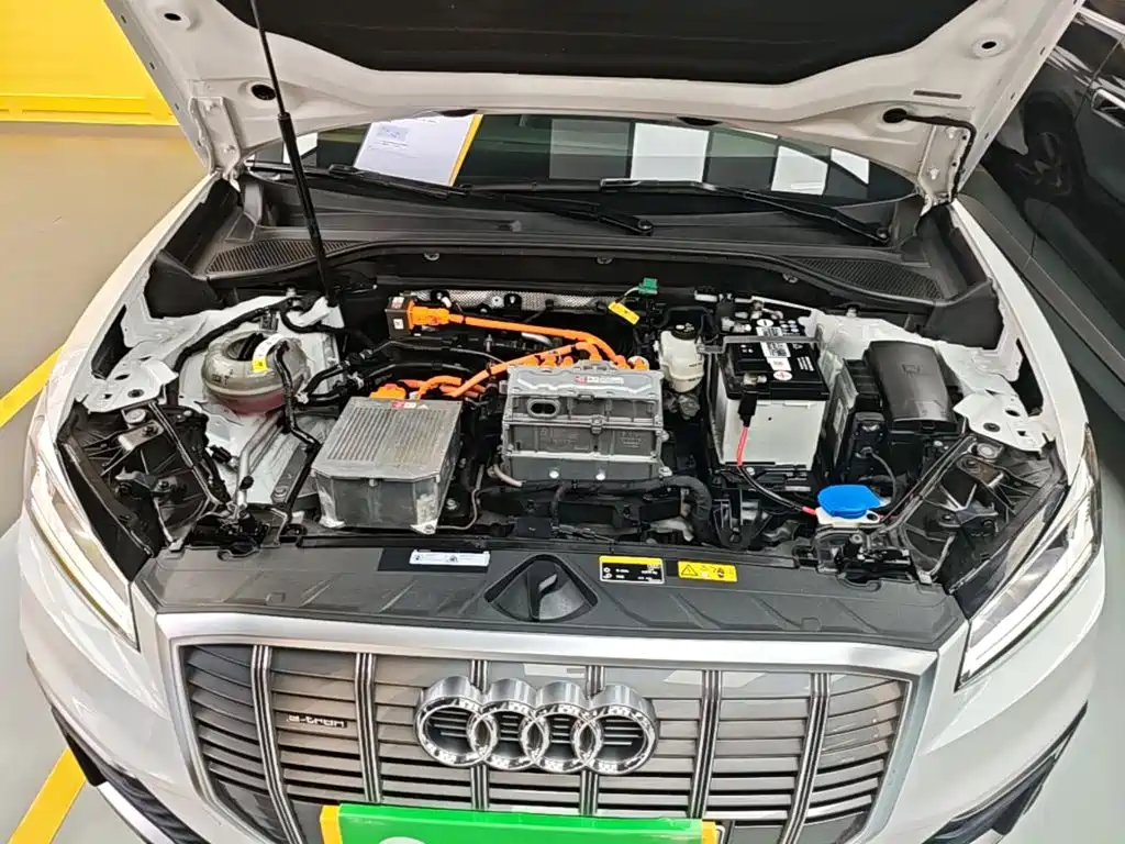 Audi Q2L e-tron — миниатюра 20