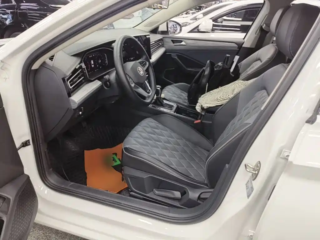 Volkswagen Sagitar — миниатюра 15