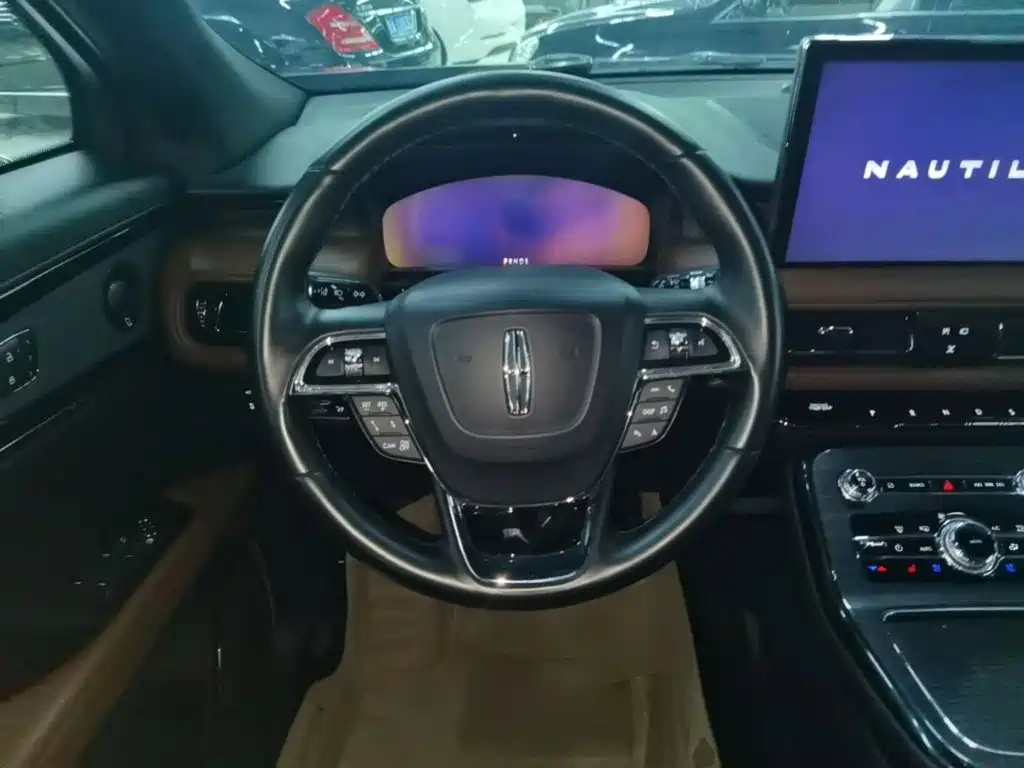 Lincoln Nautilus — миниатюра 11