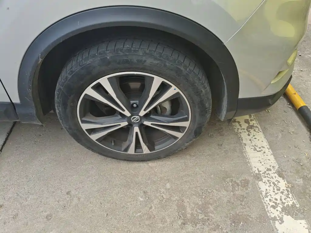 Nissan Qashqai — миниатюра 12