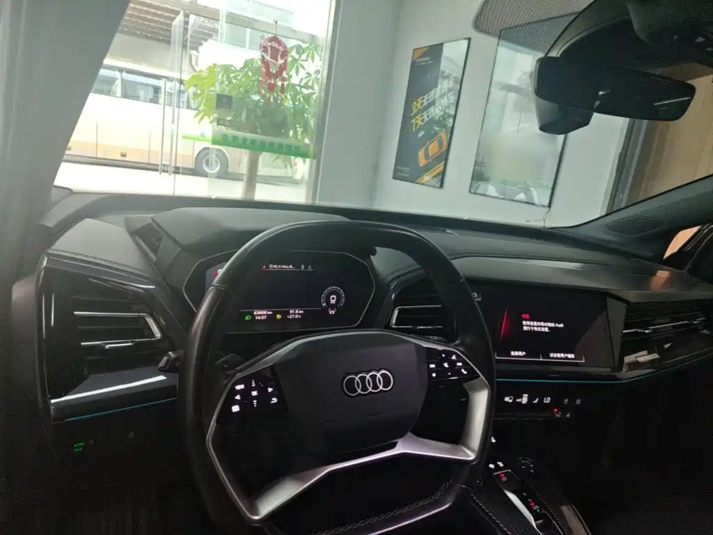 Audi Q4 e-tron — миниатюра 10