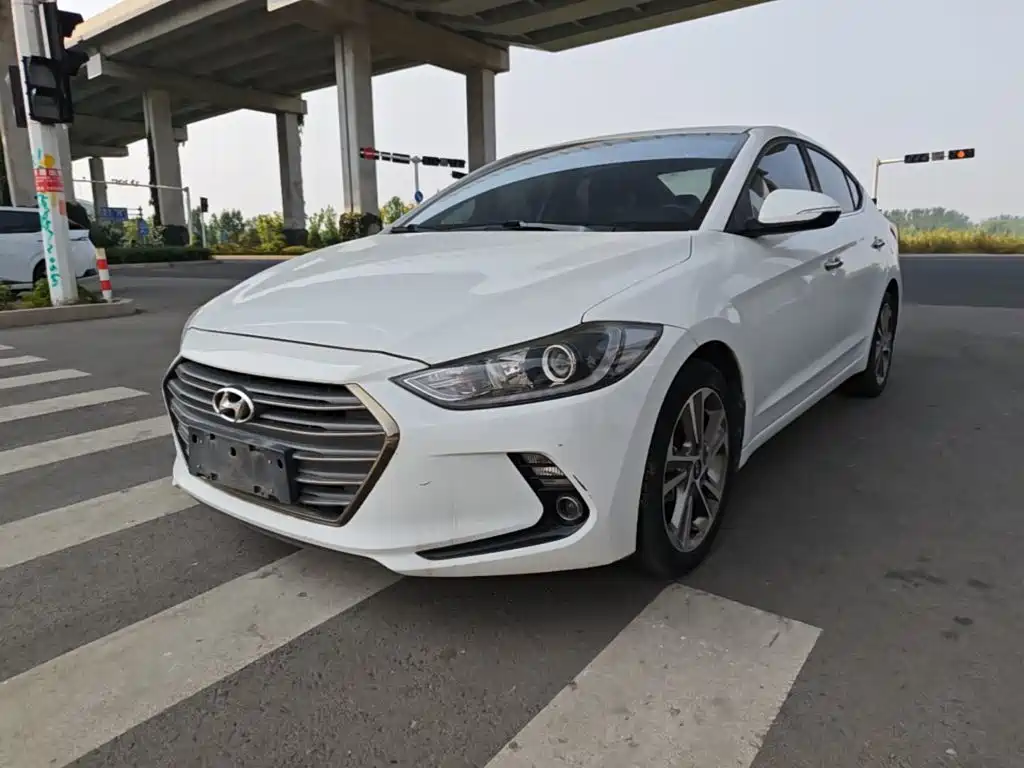 Hyundai Elantra — миниатюра 2