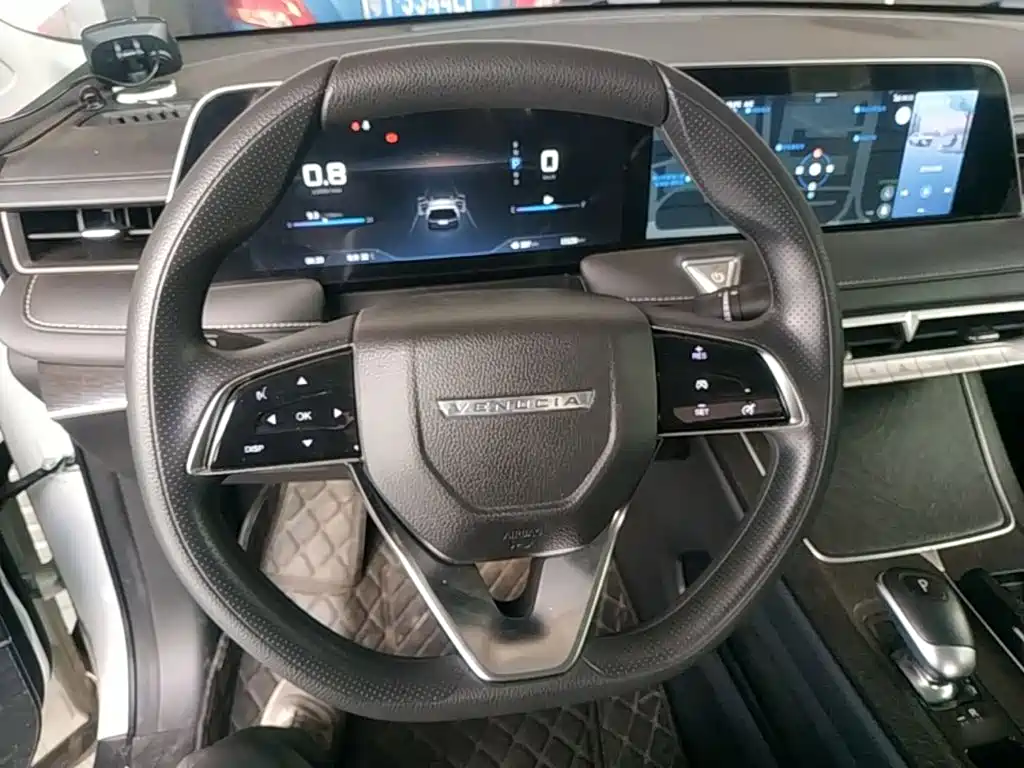Venucia V — миниатюра 11