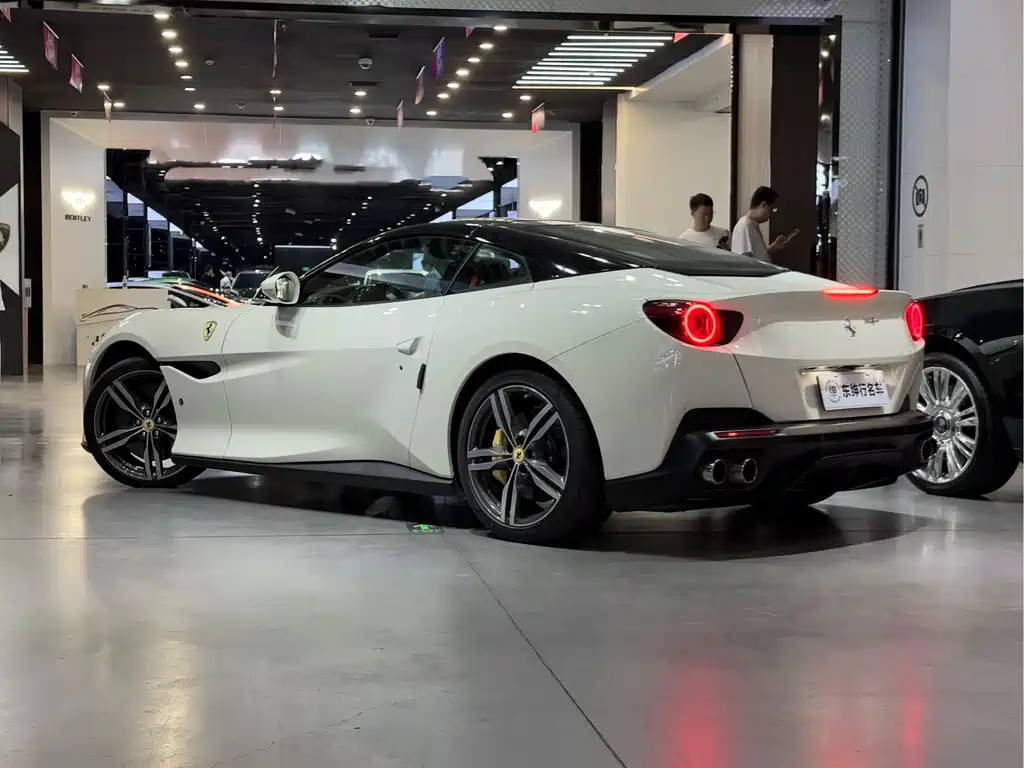 FERRARI PORTOFINO