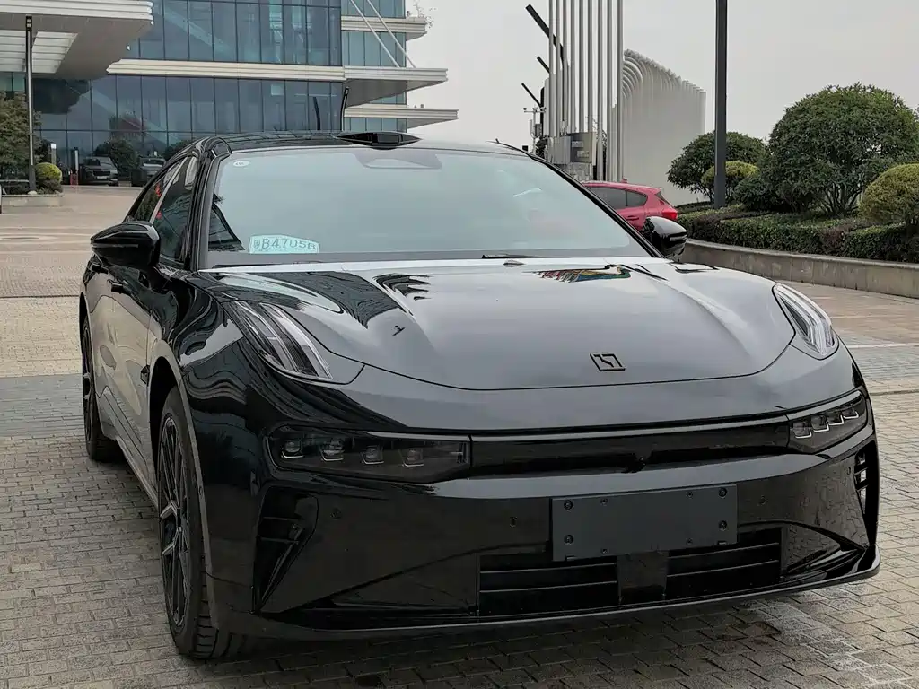 Zeekr 001