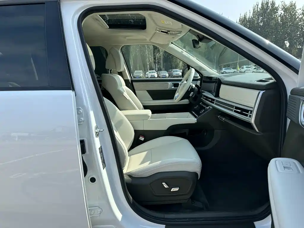 Hyundai Santa Fe — миниатюра 16