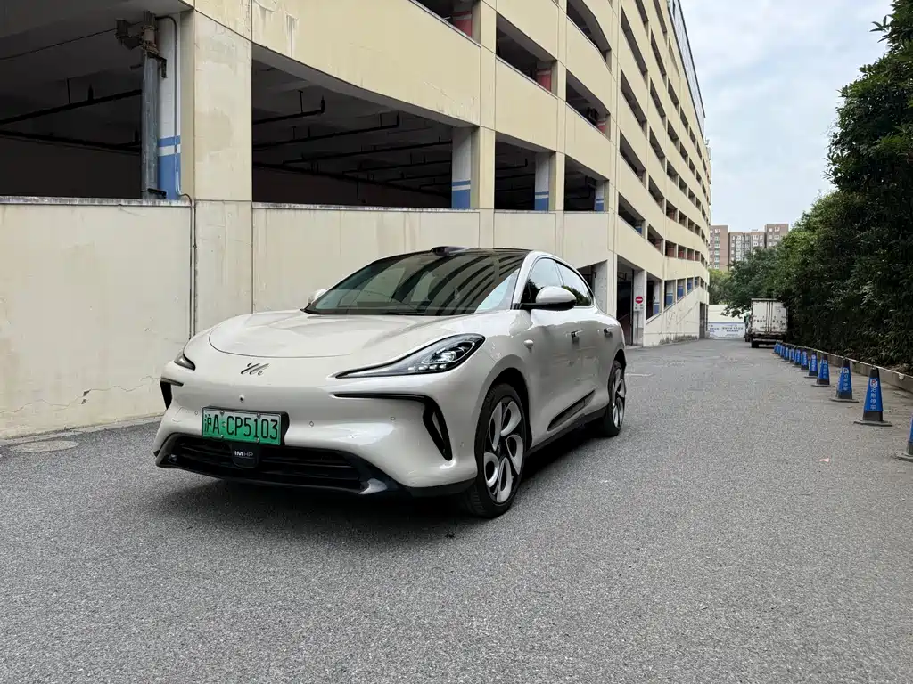 IM Motors LS6 2023 Max Standard Edition