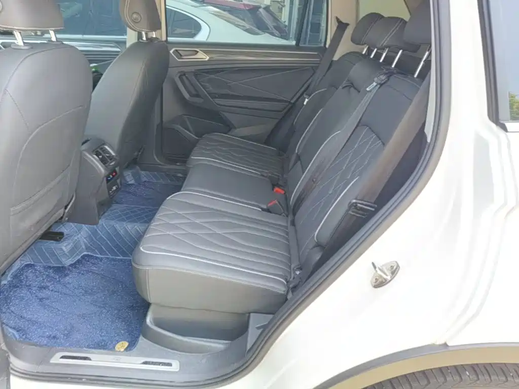 Volkswagen Tiguan L — миниатюра 17