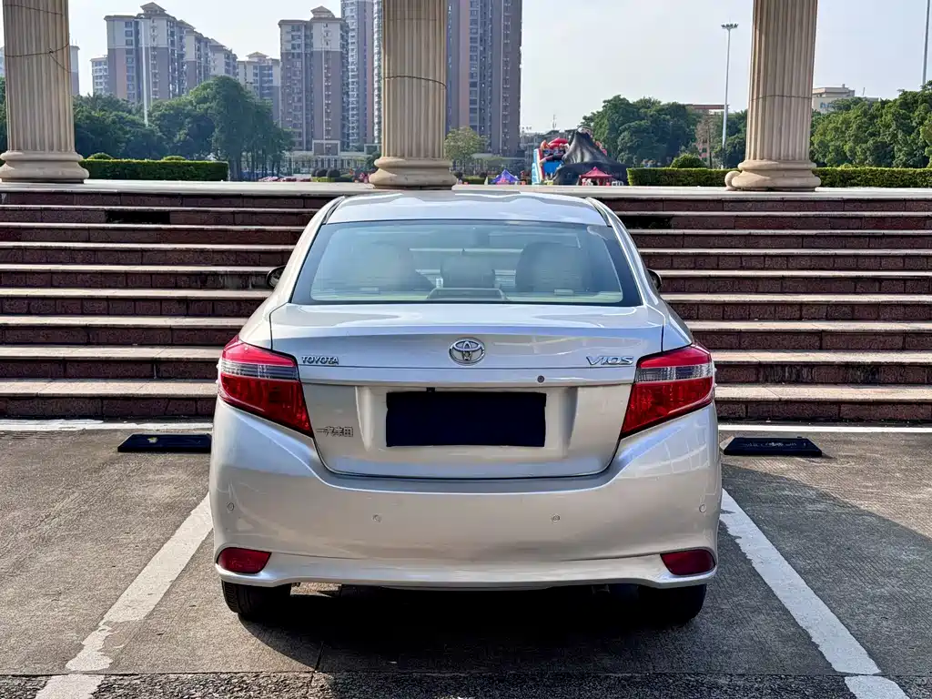 Toyota Vios — миниатюра 10