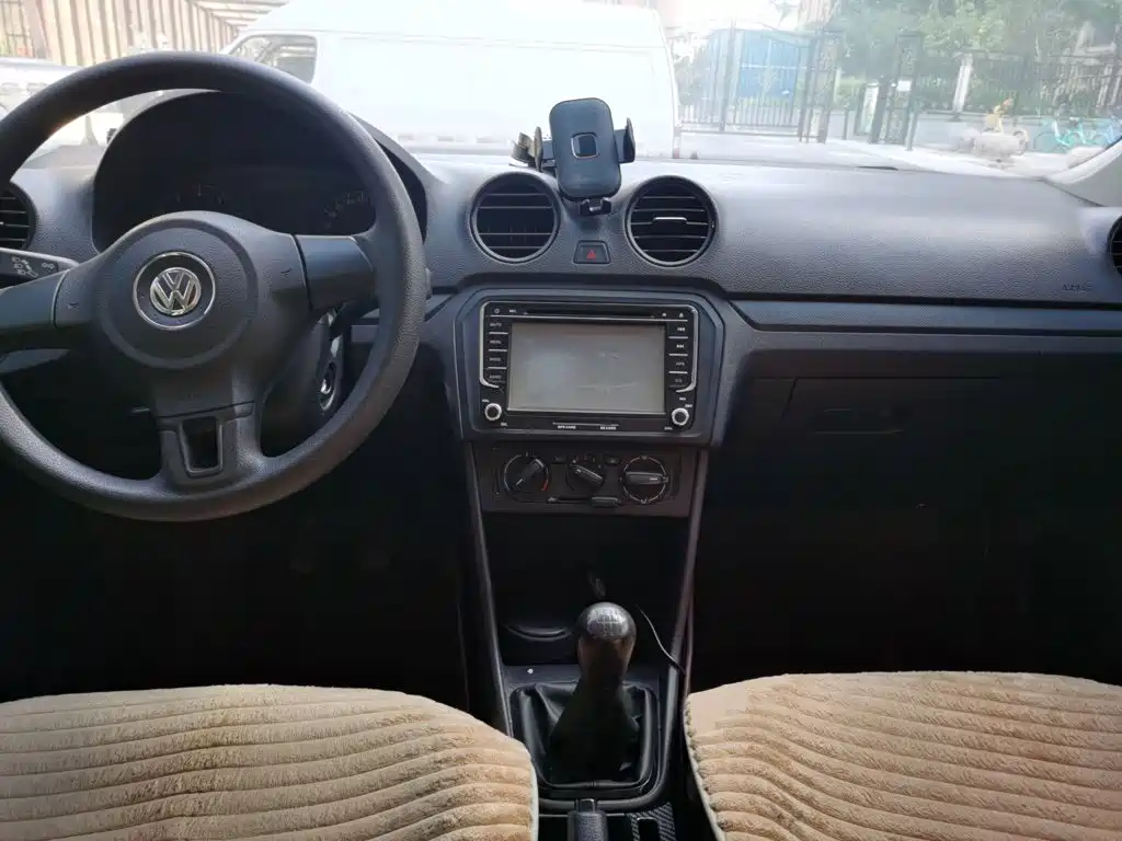 Volkswagen Jetta — миниатюра 10