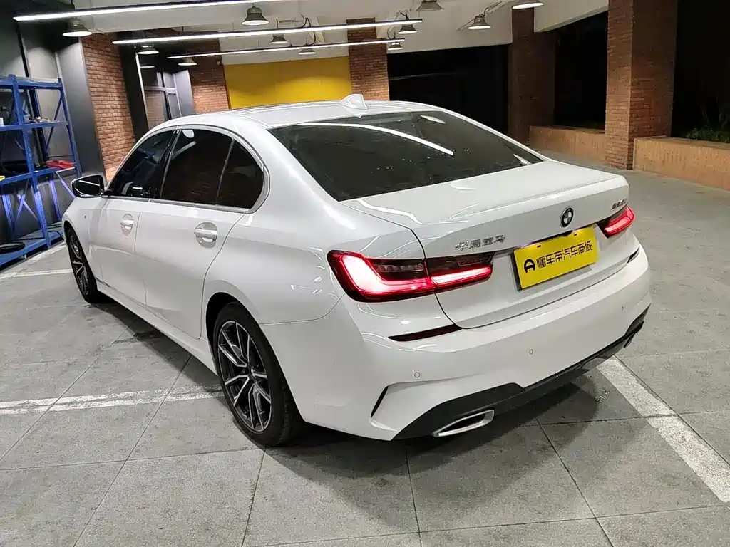 BMW 3 Series — миниатюра 3