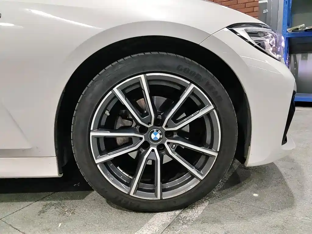 BMW 3 Series — миниатюра 17