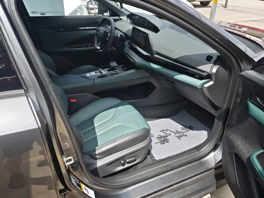 Changan UNI-V iDD — миниатюра 7