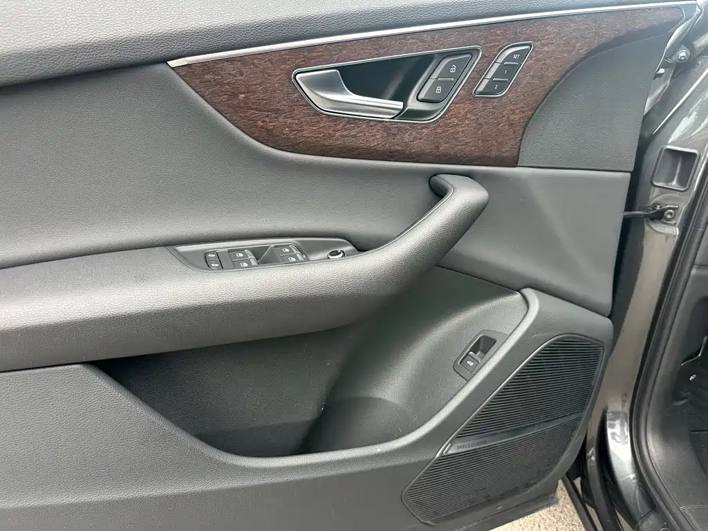 Audi Q7 2021 45 TFSI quattro S line Sport