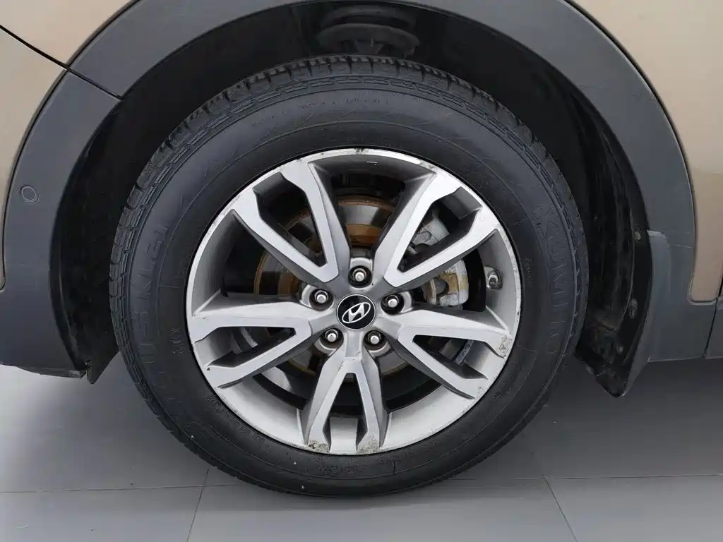 Hyundai Santa Fe — миниатюра 17