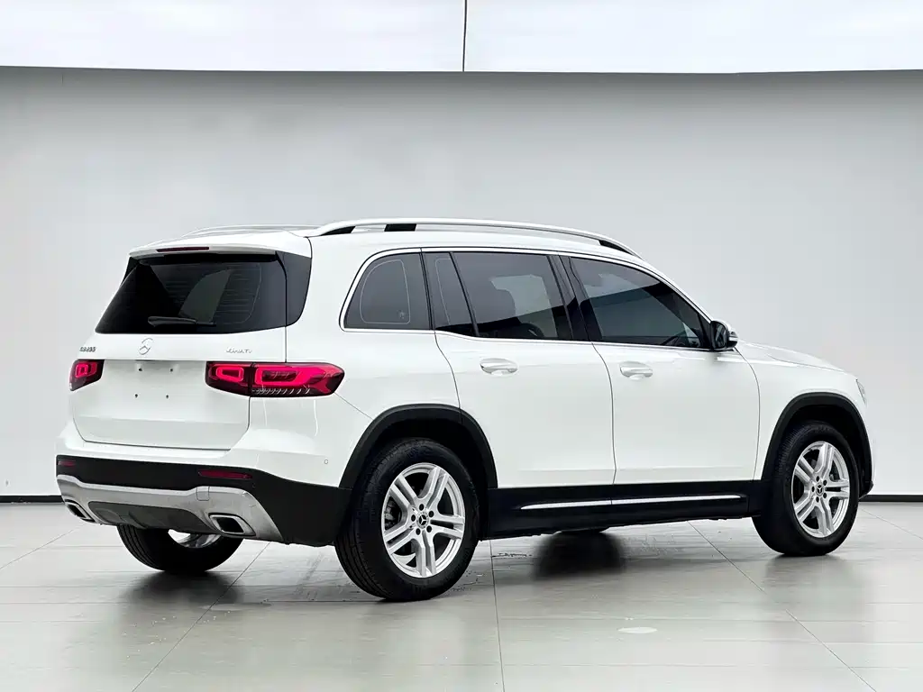 Mercedes-Benz GLB — миниатюра 13