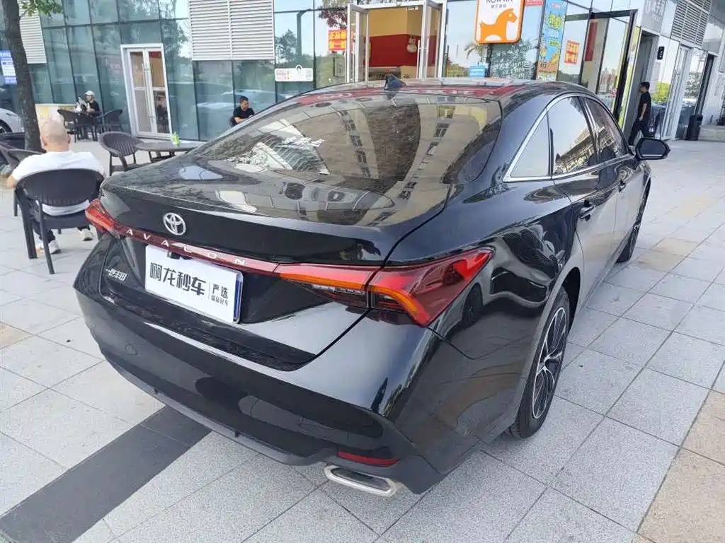 Toyota Avalon — миниатюра 8