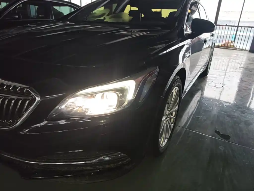 Buick LaCrosse — миниатюра 24